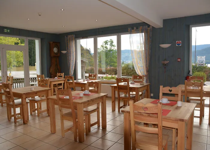 ホテル Les Reflets Du ジェラールメ